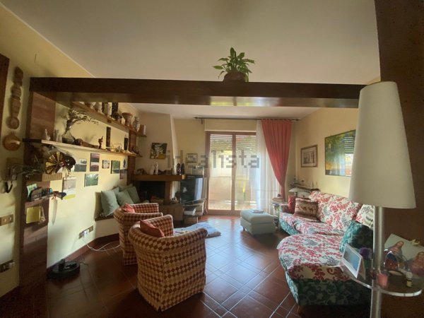 appartamento in vendita a Capraia e Limite