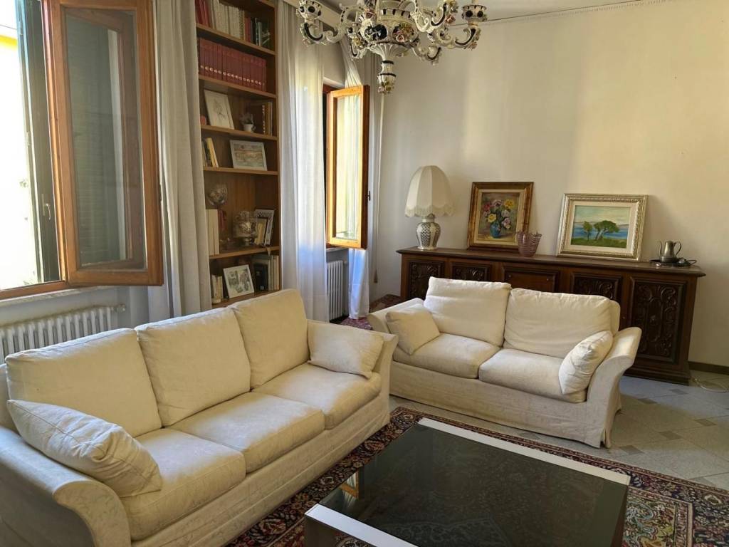 appartamento in vendita a Capraia e Limite in zona Limite sull' Arno