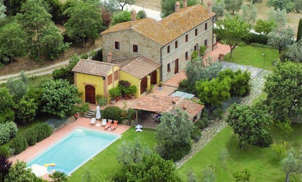 casale in vendita a Capraia e Limite