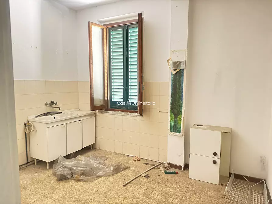 casa indipendente in vendita a Capraia e Limite