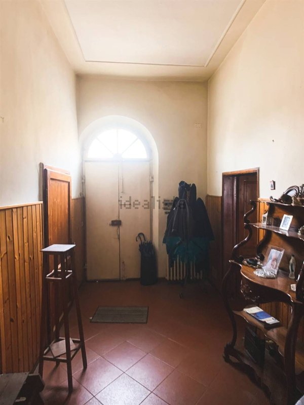 casa indipendente in vendita a Capraia e Limite