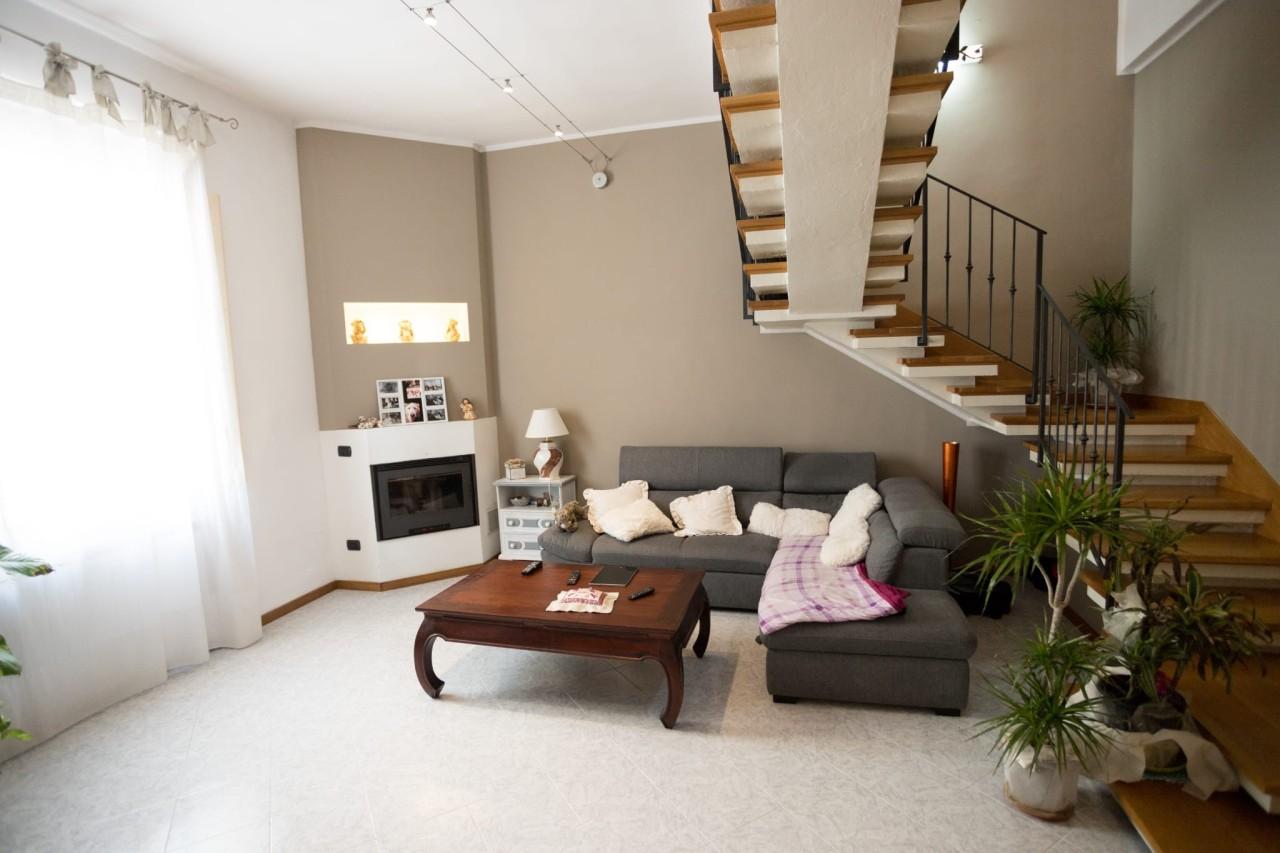 casa indipendente in vendita a Capraia e Limite in zona Limite sull' Arno