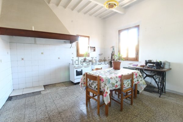 appartamento in vendita a Capraia e Limite in zona Limite sull' Arno