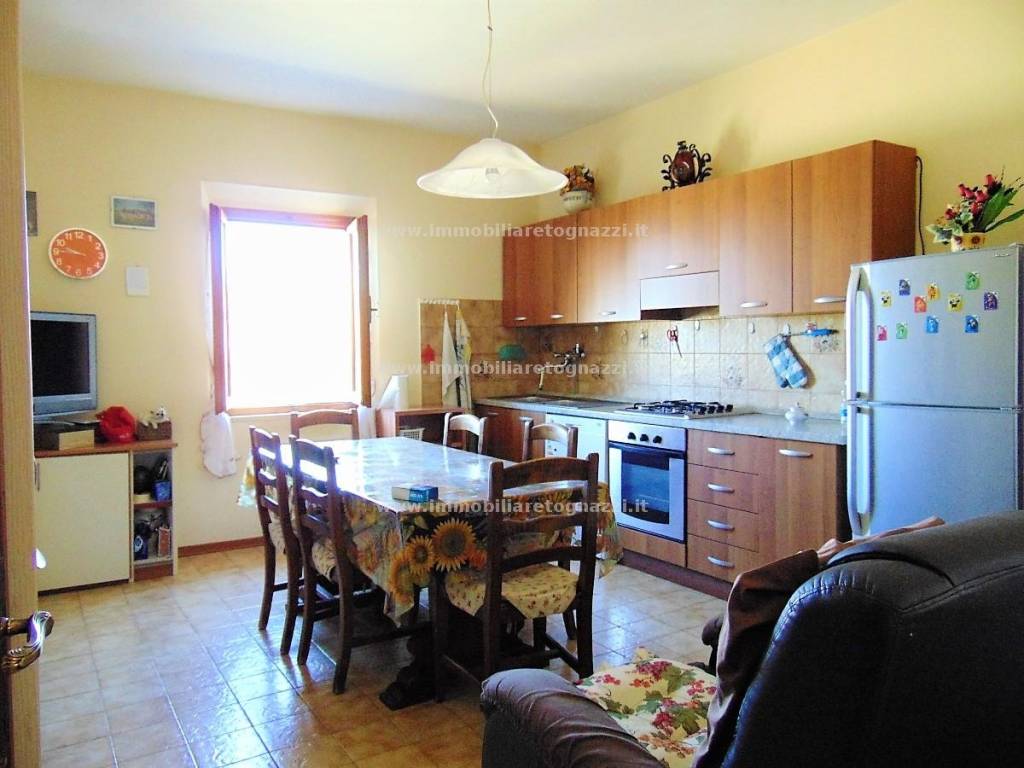 appartamento in vendita a Castelfiorentino in zona Petrazzi