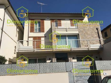 casa indipendente in vendita a Castelfiorentino