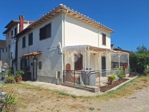 appartamento in vendita a Castelfiorentino in zona Cambiano
