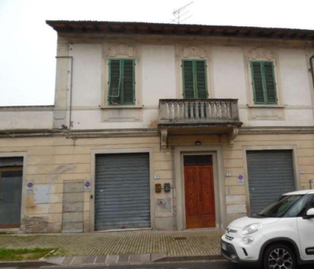 locale commerciale in vendita a Castelfiorentino