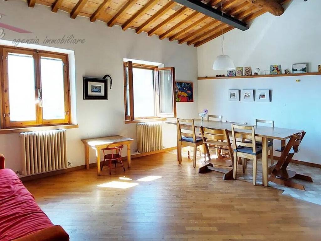 appartamento in vendita a Castelfiorentino in zona Castelnuovo d'Elsa