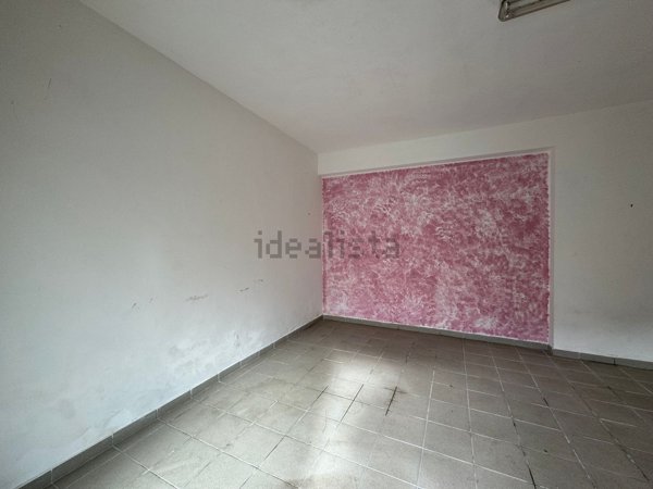 locale di sgombero in vendita a Castelfiorentino