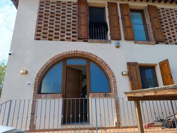 casa indipendente in vendita a Castelfiorentino in zona Castelnuovo d'Elsa