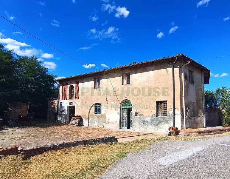 casa indipendente in vendita a Castelfiorentino in zona Dogana