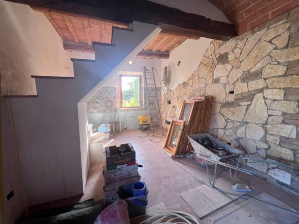 casa indipendente in vendita a Castelfiorentino in zona Petrazzi