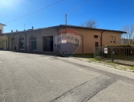 locale commerciale in vendita a Castelfiorentino