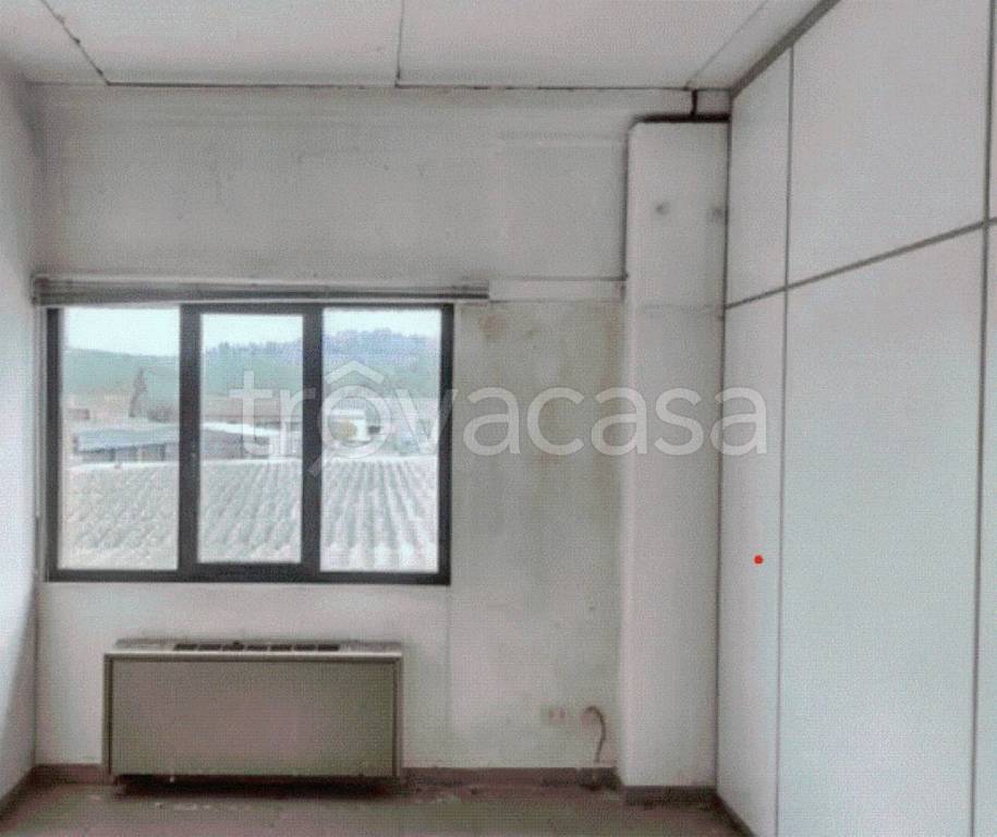 locale commerciale in vendita a Castelfiorentino
