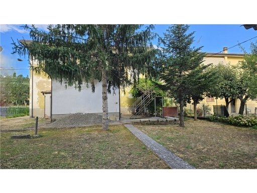 casa indipendente in vendita a Castelfiorentino in zona Cambiano