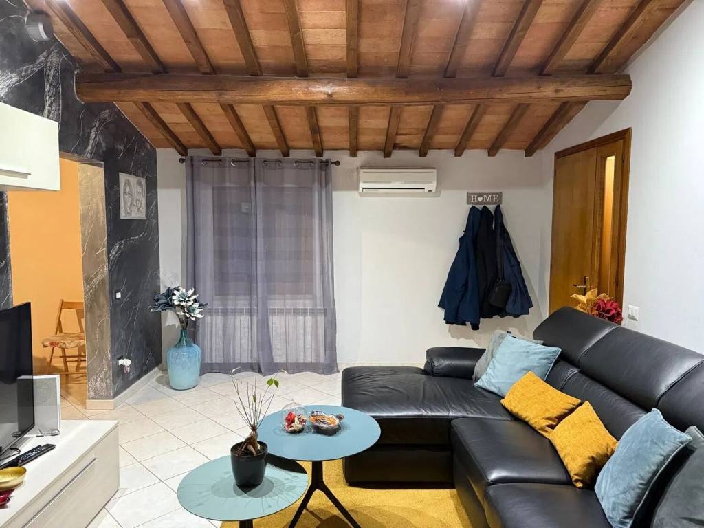 appartamento in vendita a Castelfiorentino in zona Cambiano