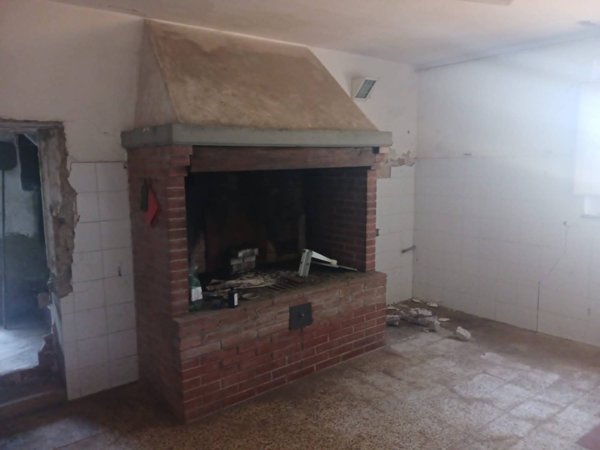 locale di sgombero in vendita a Castelfiorentino