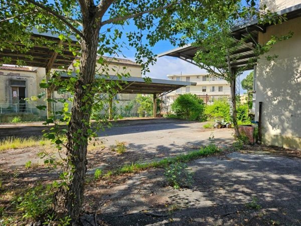 intera palazzina in vendita a Castelfiorentino