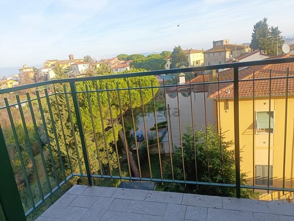 appartamento in vendita a Castelfiorentino in zona Castelnuovo d'Elsa