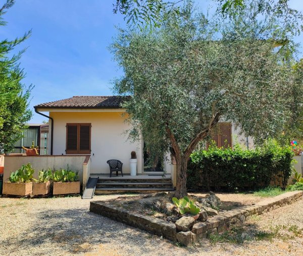 casa indipendente in vendita a Castelfiorentino