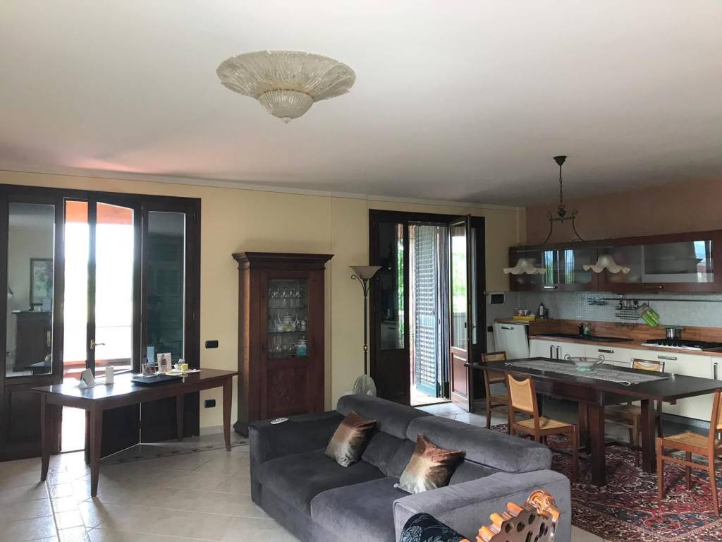 casa indipendente in vendita a Castelfiorentino