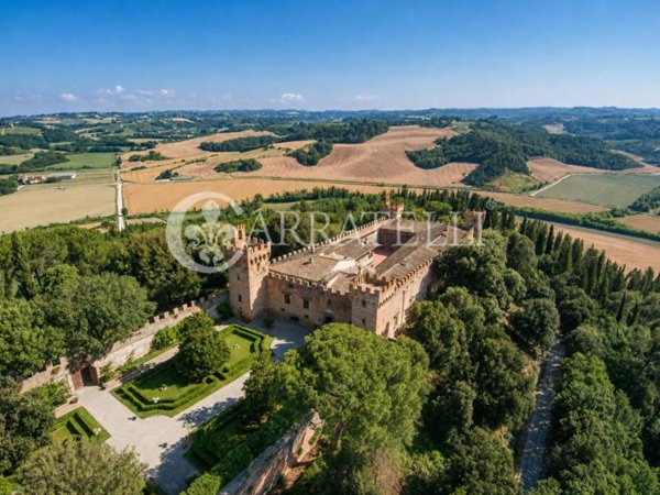 casa indipendente in vendita a Castelfiorentino in zona Petrazzi