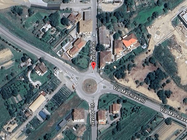 locale commerciale in vendita a Castelfiorentino