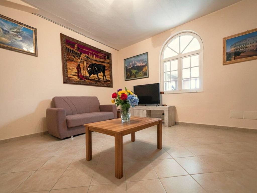 casa indipendente in vendita a Castelfiorentino in zona Petrazzi