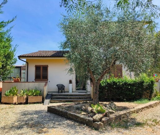 casa indipendente in vendita a Castelfiorentino