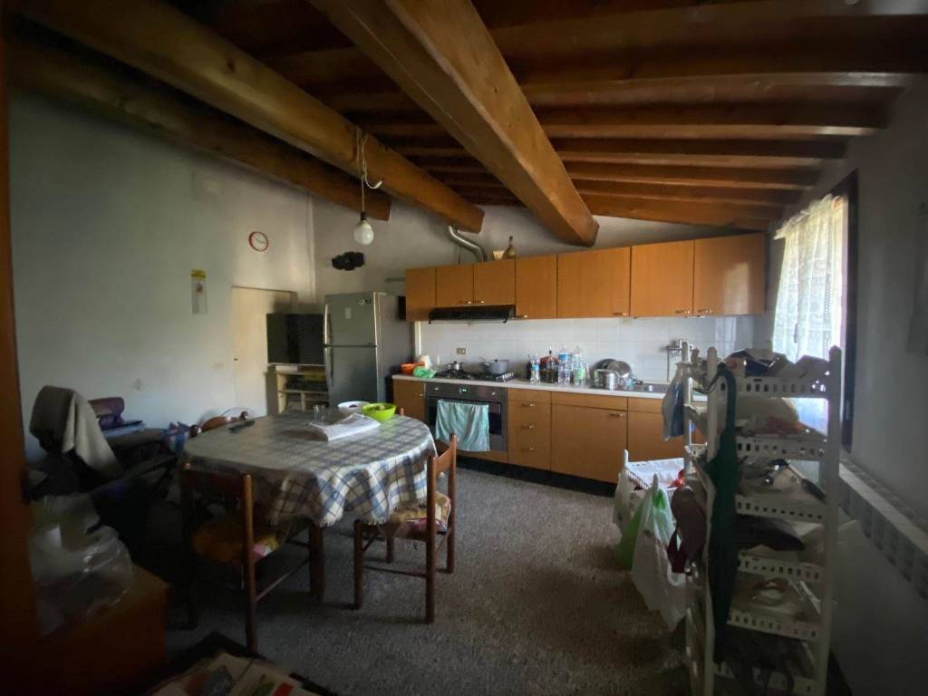 appartamento in vendita a Castelfiorentino in zona Cambiano