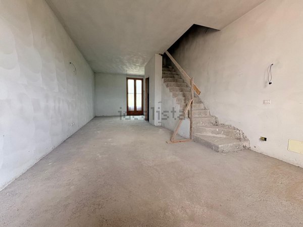 appartamento in vendita a Castelfiorentino in zona Petrazzi