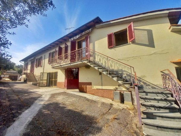 casa semindipendente in vendita a Castelfiorentino