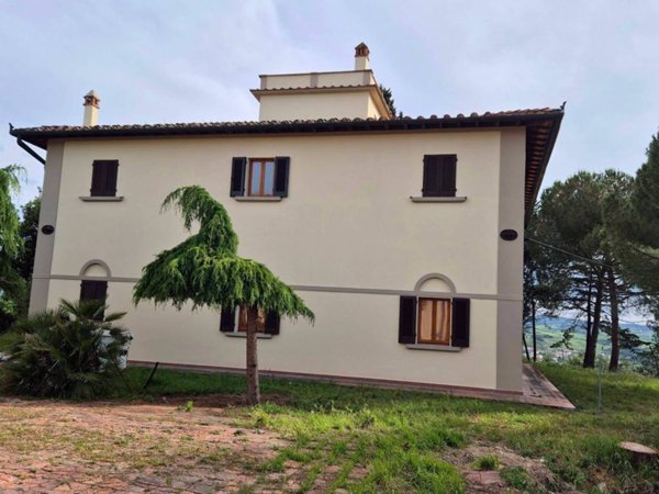 intera palazzina in vendita a Castelfiorentino