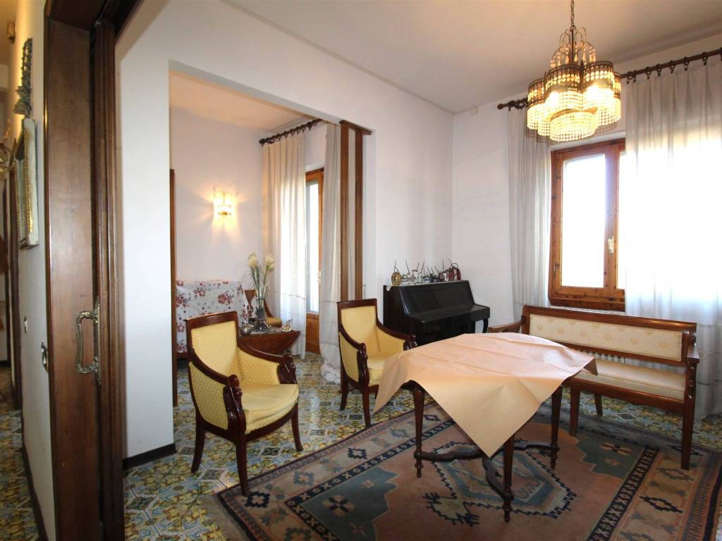 casa indipendente in vendita a Castelfiorentino in zona Dogana