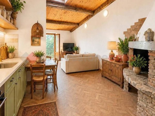 appartamento in vendita a Castelfiorentino in zona Cambiano