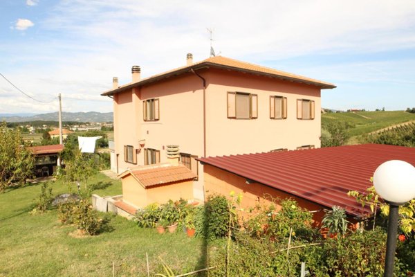 casa indipendente in vendita a Cerreto Guidi in zona Stabbia