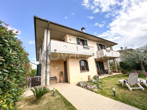 casa indipendente in vendita a Cerreto Guidi in zona Stabbia