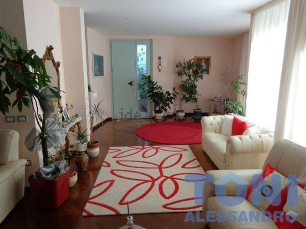 casa indipendente in vendita a Cerreto Guidi in zona Bassa