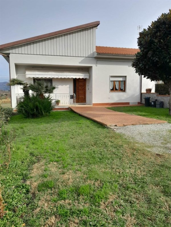 casa indipendente in vendita a Cerreto Guidi