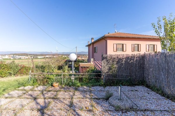 casa indipendente in vendita a Cerreto Guidi in zona Stabbia