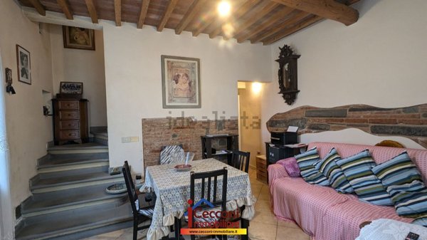 casa indipendente in vendita a Cerreto Guidi in zona Stabbia