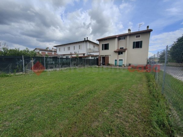 casa indipendente in vendita a Cerreto Guidi