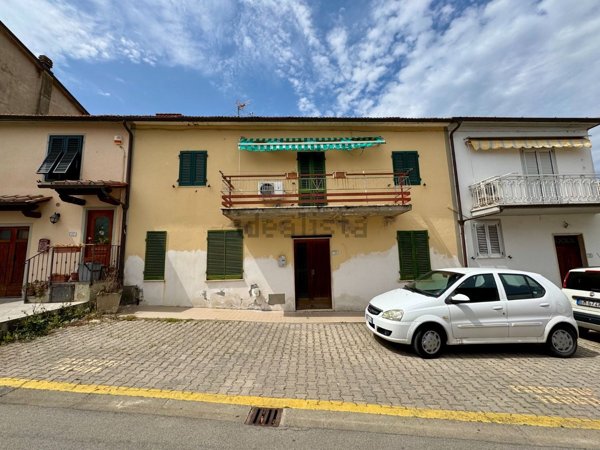 casa indipendente in vendita a Cerreto Guidi