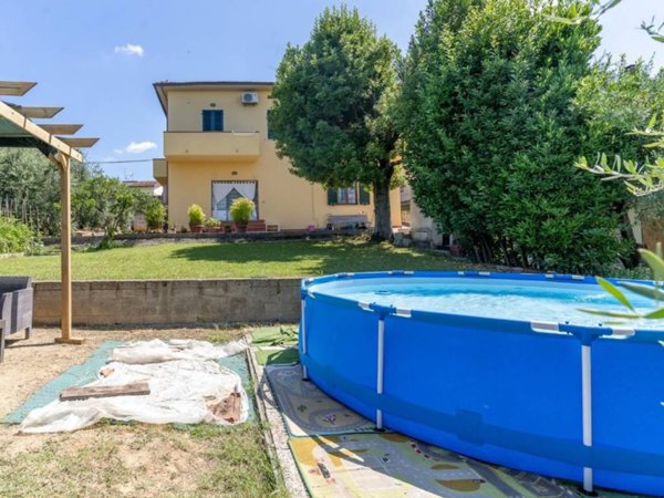 casa indipendente in vendita a Cerreto Guidi
