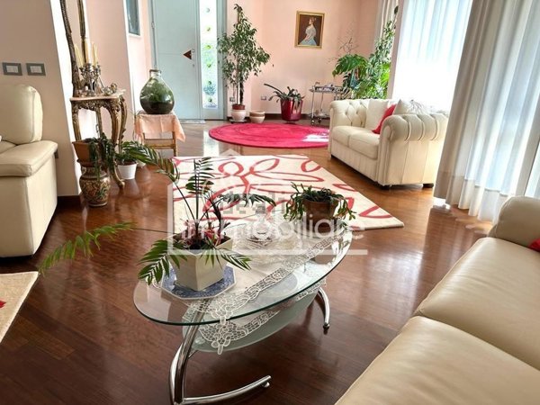 casa indipendente in vendita a Cerreto Guidi