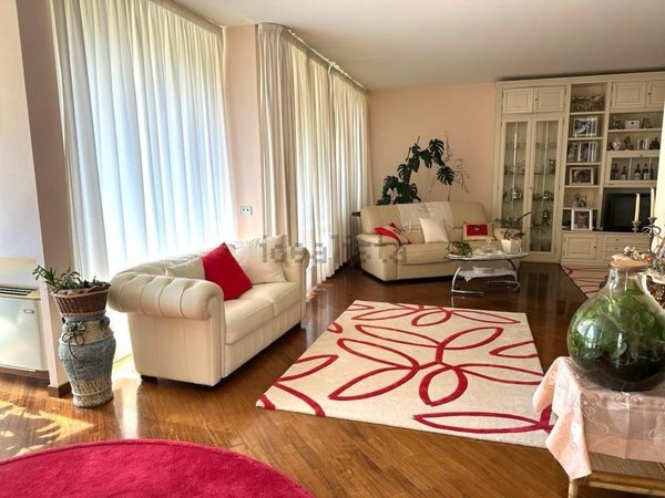 casa indipendente in vendita a Cerreto Guidi