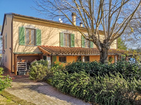 casa indipendente in vendita a Cerreto Guidi