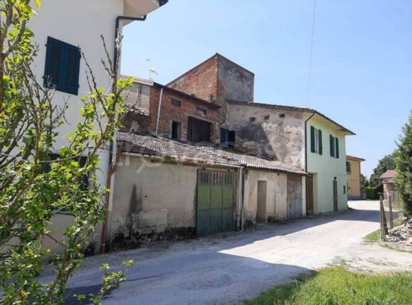 casa indipendente in vendita a Cerreto Guidi in zona Stabbia