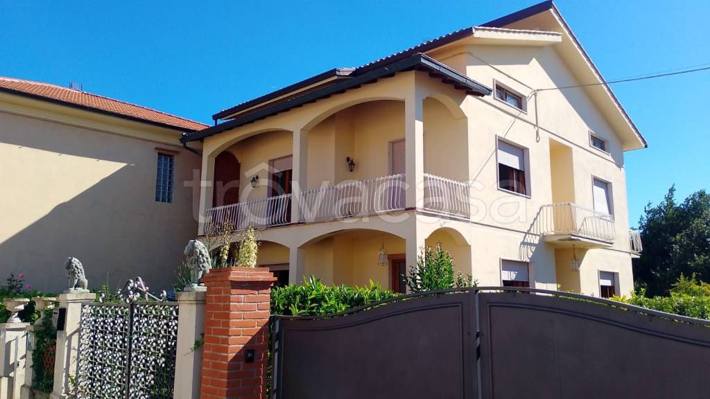 casa indipendente in vendita a Cerreto Guidi in zona Stabbia