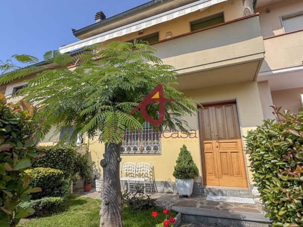 casa indipendente in vendita a Cerreto Guidi